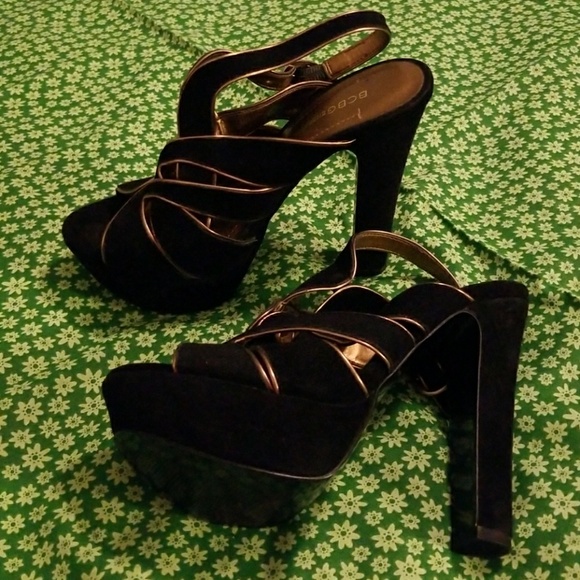 COPY - Black  BCBGeneration platform heels - Picture 3 of 6